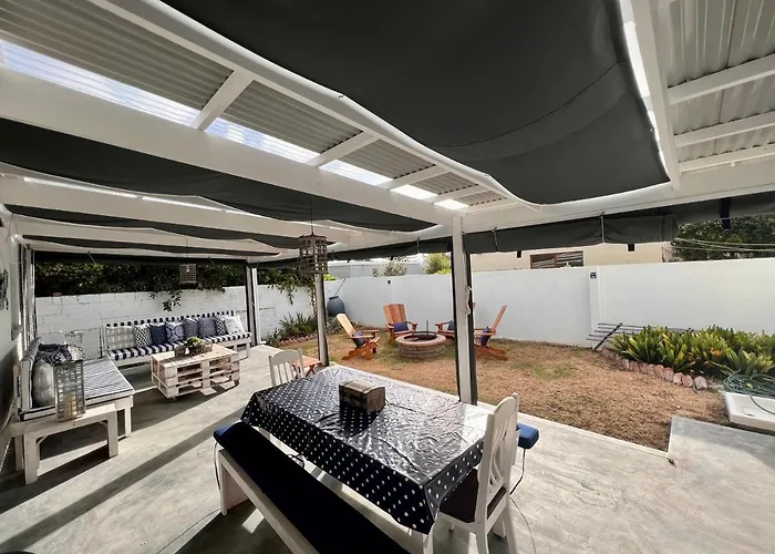 Adorable 2 Bedroom Cottage With Spacious Veranda