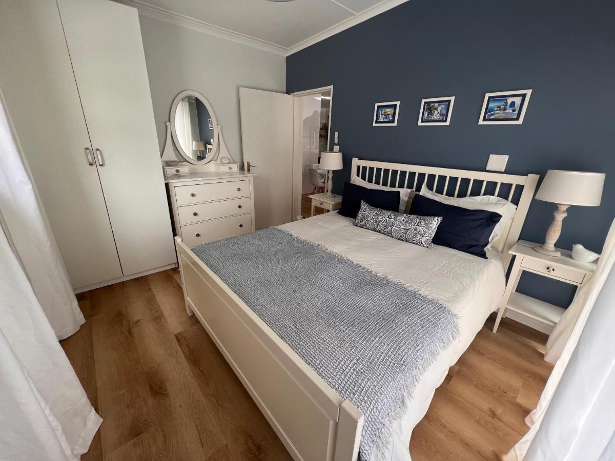 Adorable 2 Bedroom With Spacious Veranda Ferienhaus Hermanus