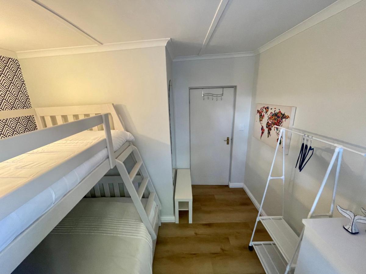 Adorable 2 Bedroom With Spacious Veranda * Hermanus