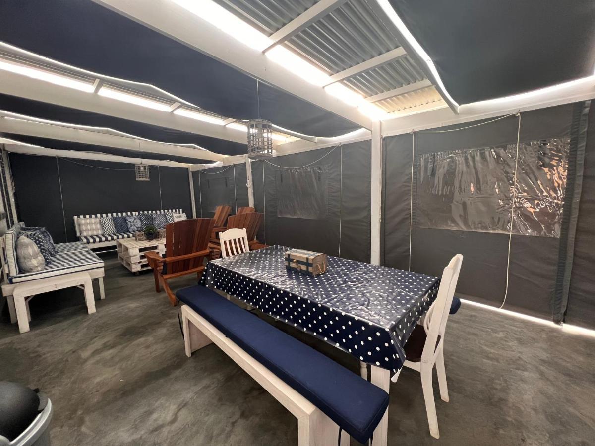 Adorable 2 Bedroom With Spacious Veranda *