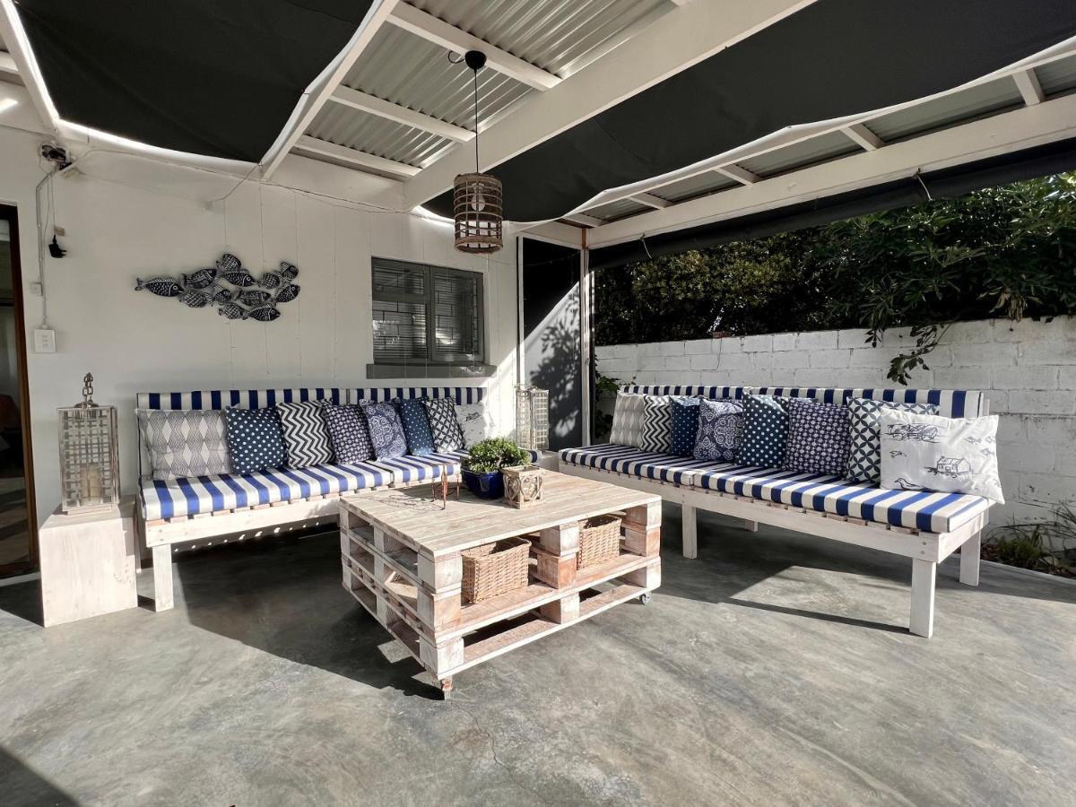 Ferienhaus Adorable 2 Bedroom With Spacious Veranda Hermanus